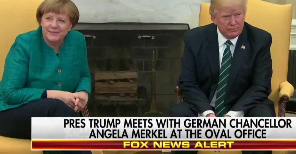 Imigrace je výsada, ne právo, řekl Trump v Bílém domě Merkelové