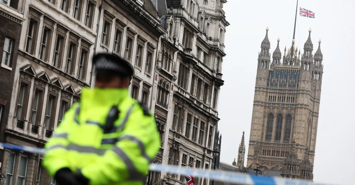 Londýnský terorista byl Brit Masood. Okolí ho popisuje jako „upíra“