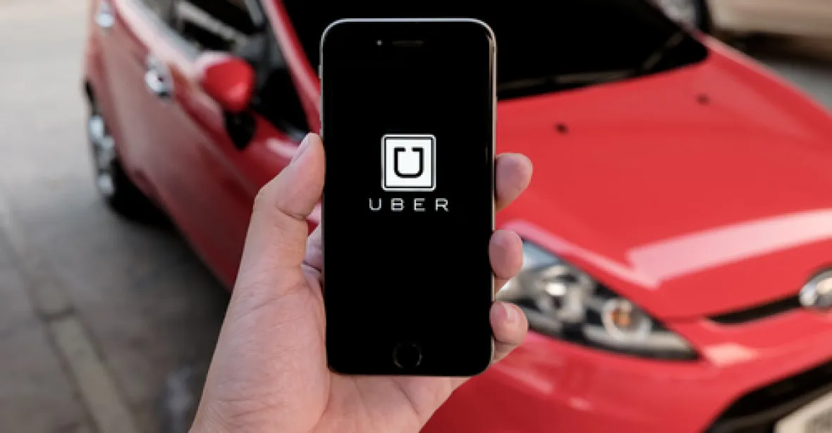 Uber stahuje samořiditelná auta