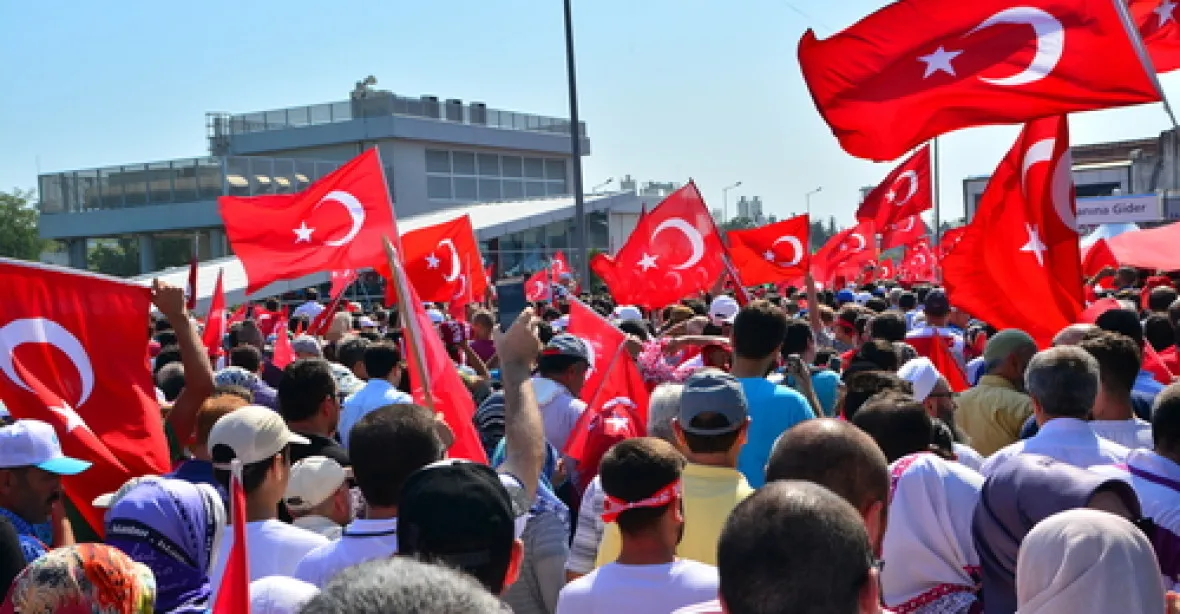 Erdogan hrozí Evropě: Ponižujete Turky, zaplatíte za to