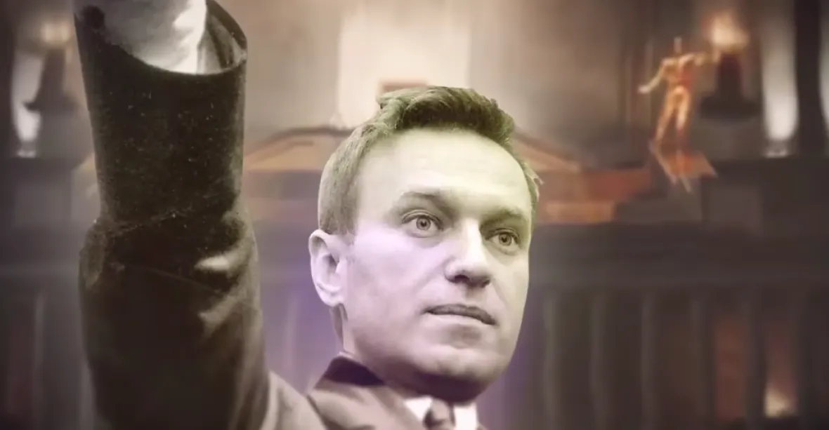 Zběsilá ruská jízda: Navalnyj je nacista, ukazuje nové video