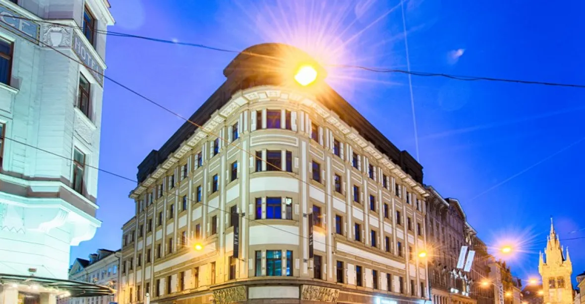 Vietnamci ze Sportisima koupili hotel v centru Prahy