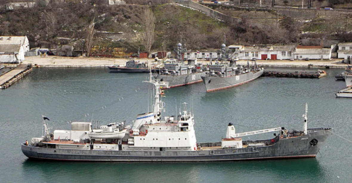 Rusové před potopením výzvědné lodi zničili „speciální aparaturu“