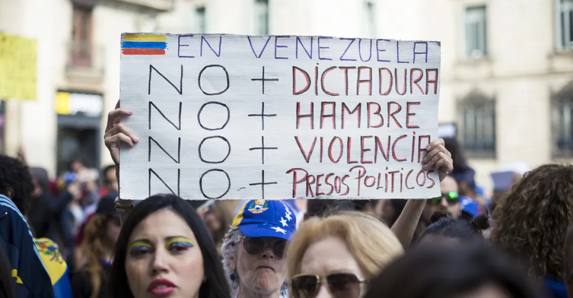 Za propuštění aktivistů demonstrovaly stovky Venezuelanů