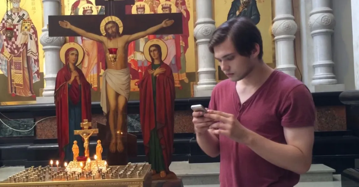 Rusko odsoudilo youtubera za chytání Pokémonů v kostele