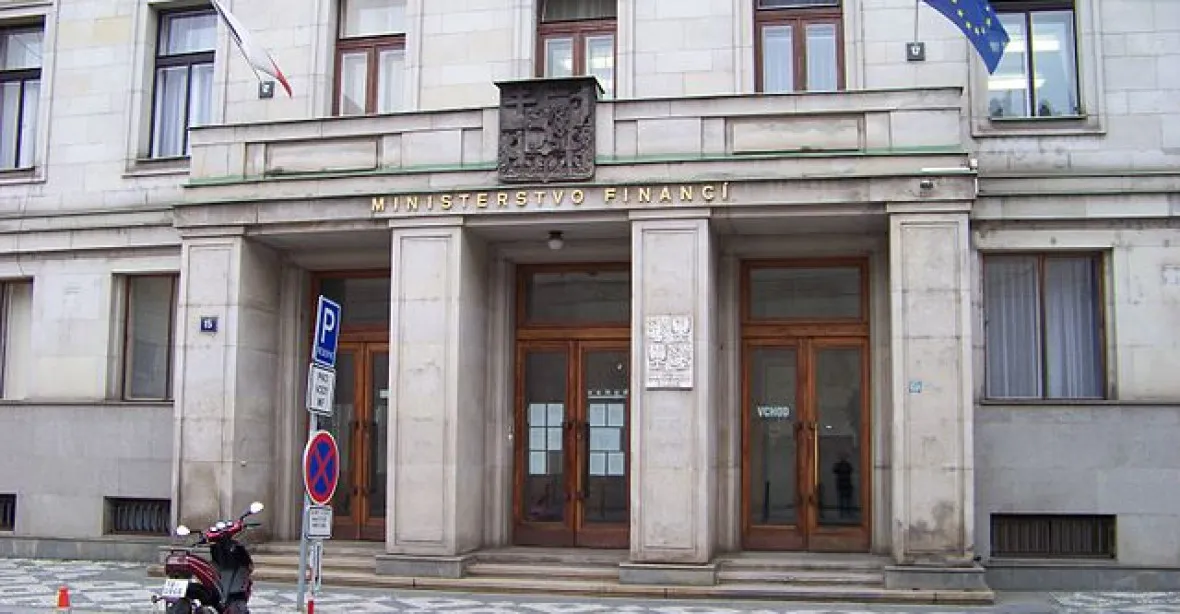 MF se přidalo do řízení proti bývalým šéfům MUS, chce od nich 8,6 miliard korun
