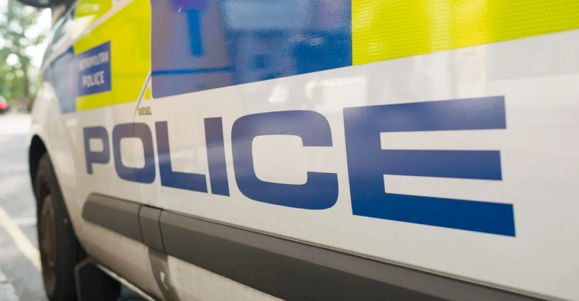 Policie v Manchesteru zatkla další dva podezřelé. Celkem zadržela 13 lidí