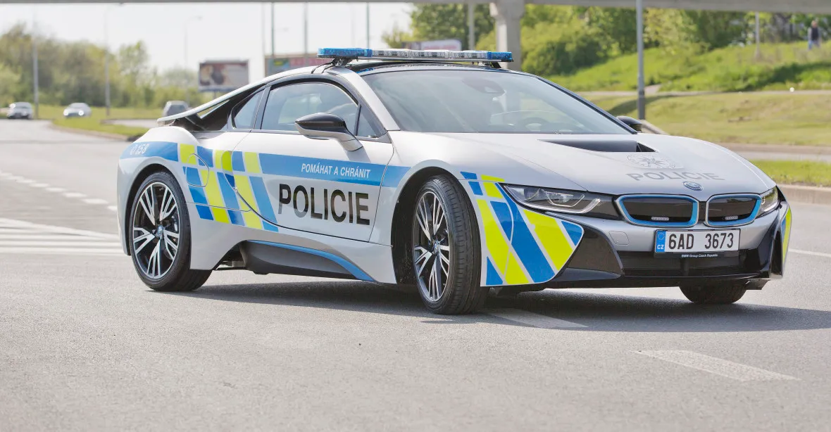 Jízdu v BMW povolil šéf jihomoravské policie Tržil. S Krulišem na večeři