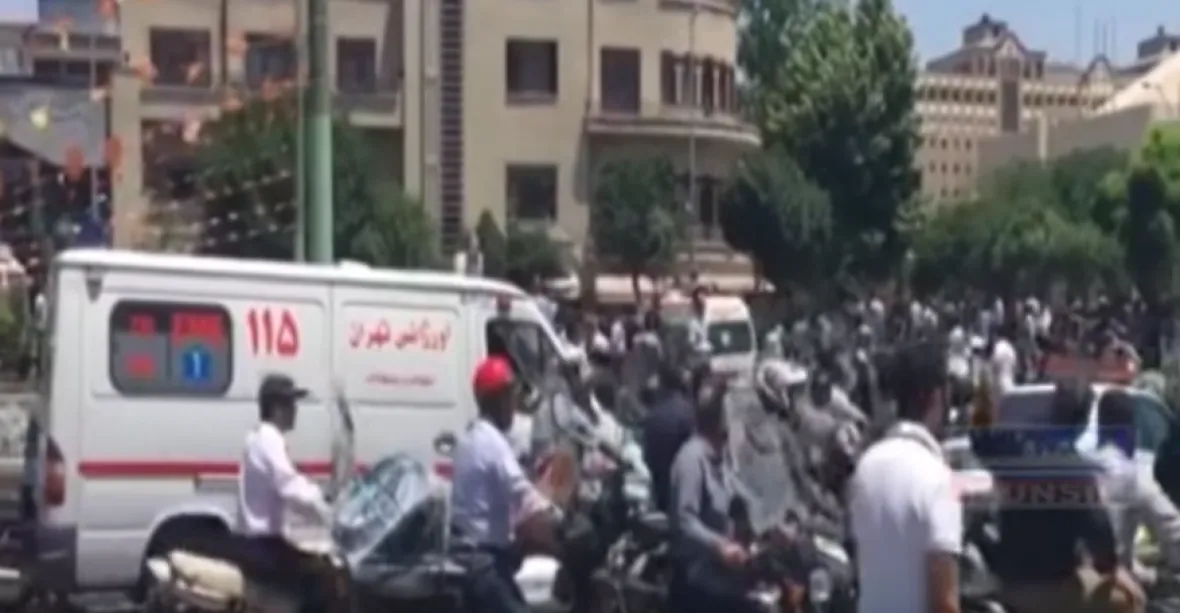 Smrt USA a Saúdům, znělo na pohřbu obětí v Teheránu