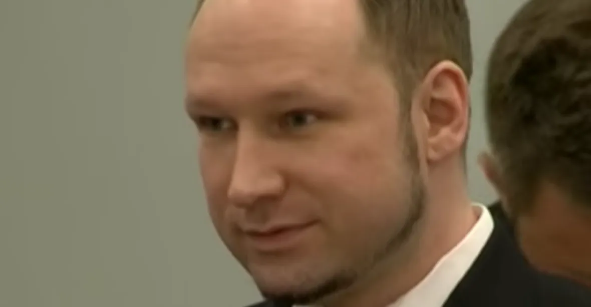 Masový vrah Breivik si změnil jméno na Fjotolf Hansen