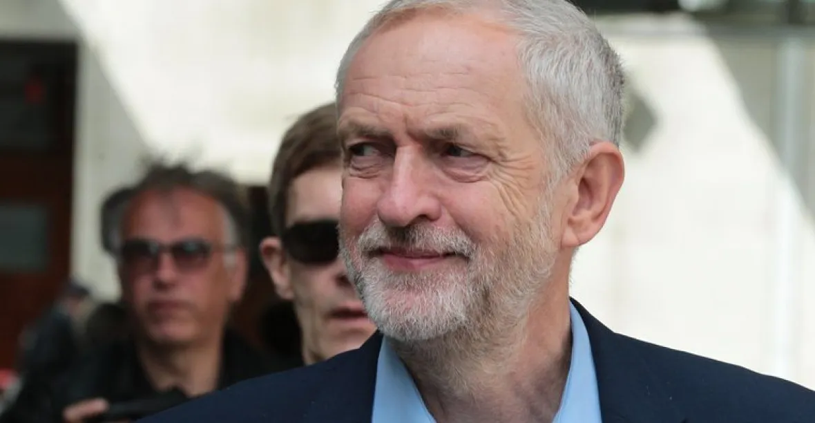 Vůdce labouristů Corbyn prorokuje další předčasné volby