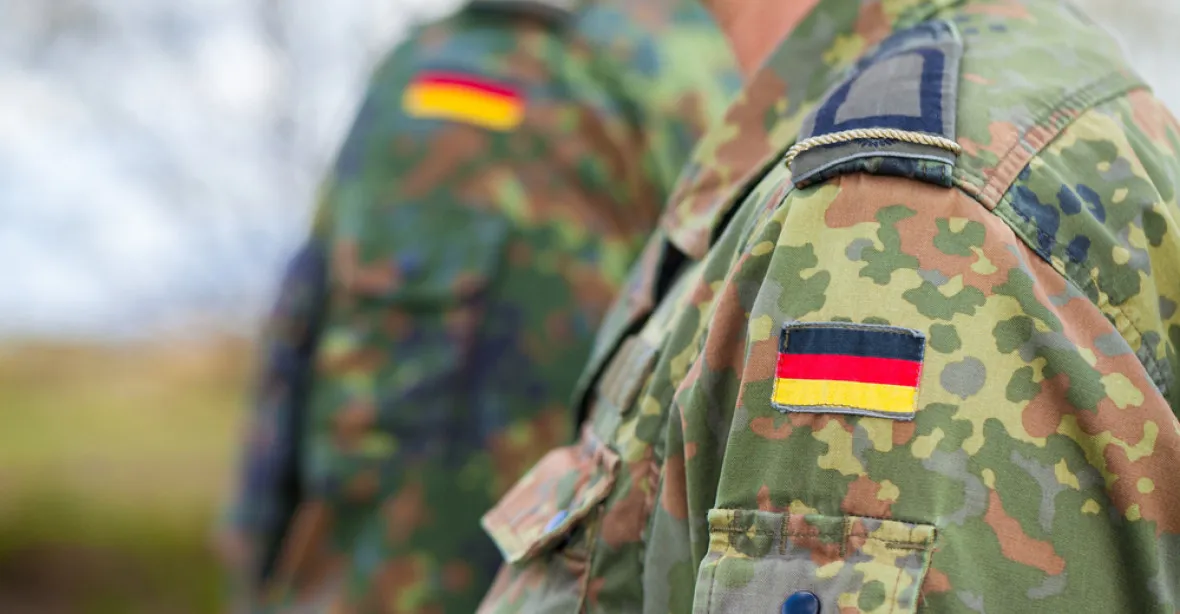 Vojenský puč v Německu? Důstojník zažertoval a teď čelí trestnímu stíhání
