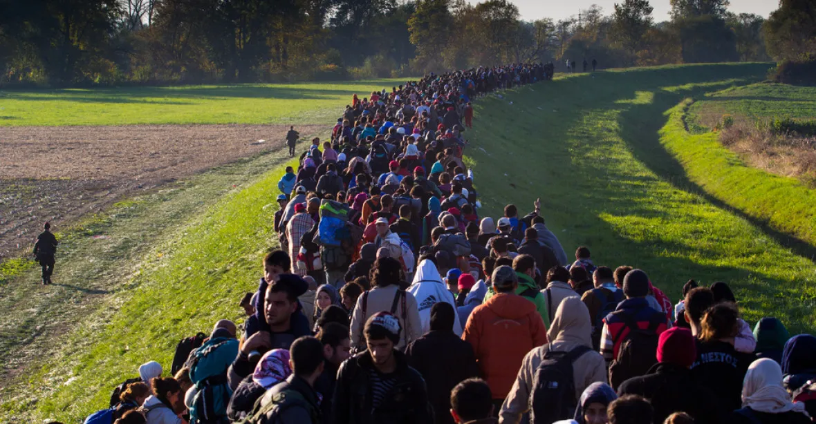 Brusel chce trestat Česko za odmítání migrantů