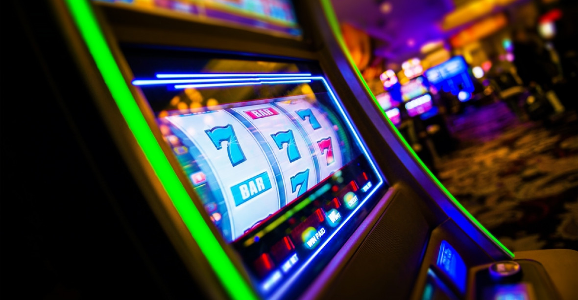 S novým zákonem o hazardu automatů paradoxně přibylo, tvrdí TI