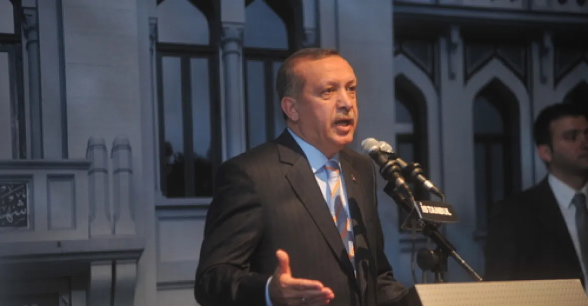 Německo nechce, aby Erdogan během návštěvy mluvil ke krajanům