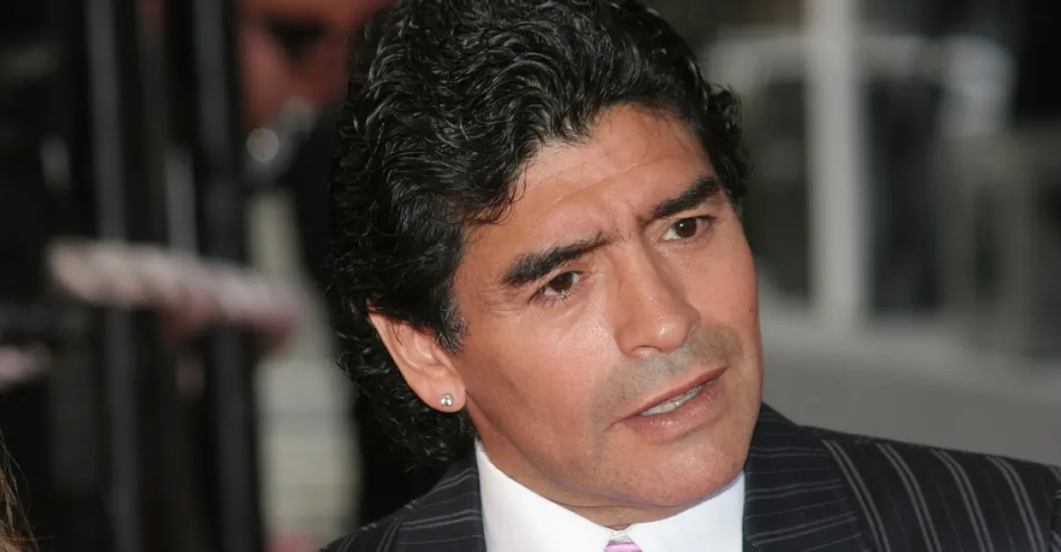Už i Maradona... Slavný fotbalista zvažuje stát se Rusem