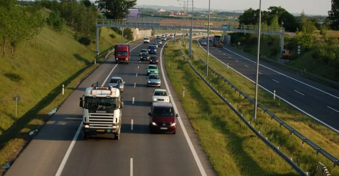Zákaz vjezdu pro kamiony může být ranou pro pražské obchodníky