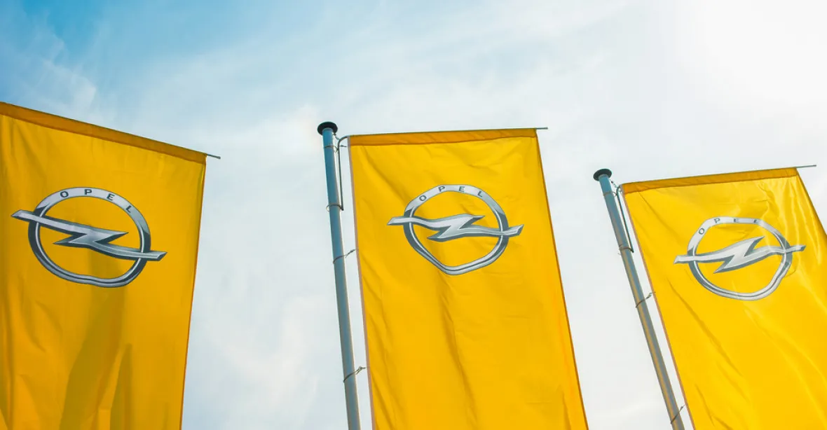 Francouzská automobilka PSA převzala evropskou divizi Opelu