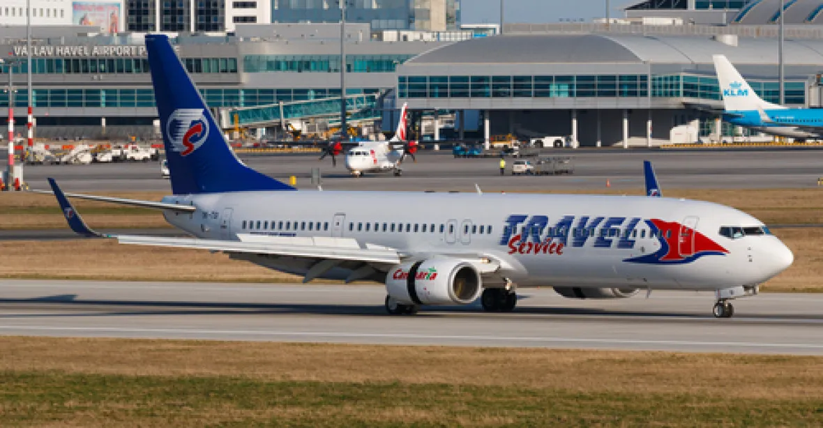 Opilý stevard české Travel Service způsobil pětihodinové zpoždění letu