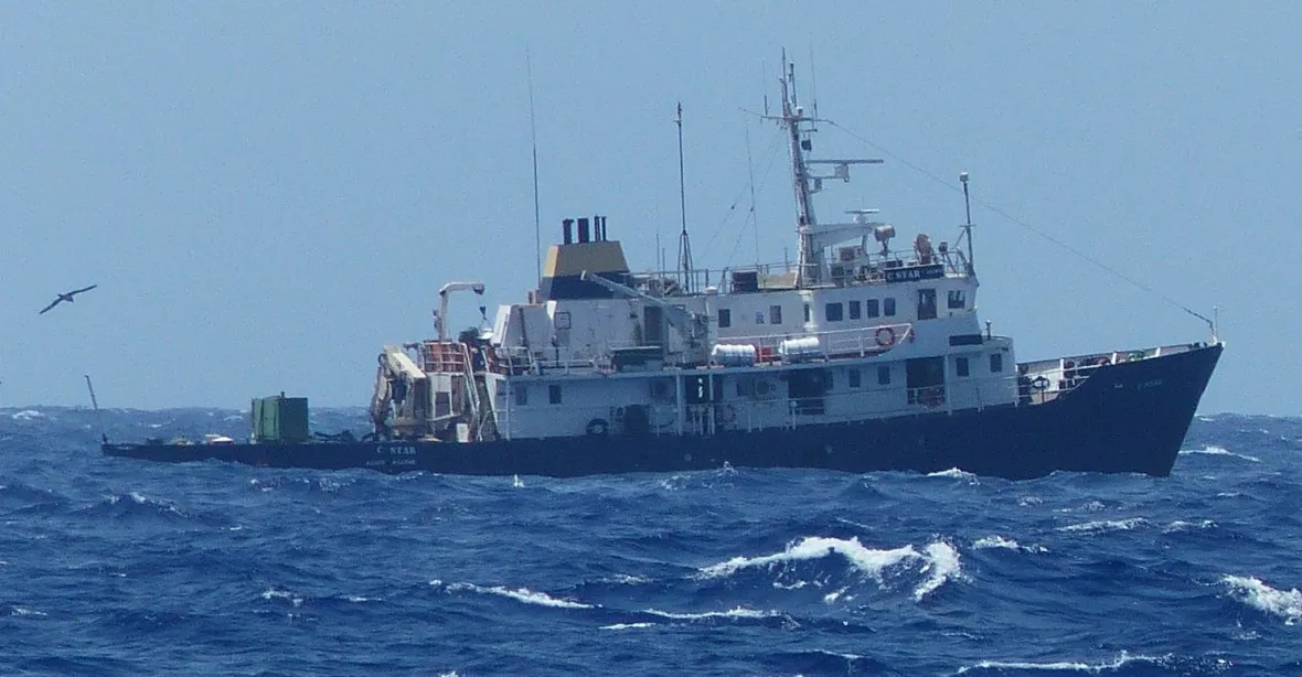 Rána pro obránce Evropy: jejich loď jeli zachraňovat prouprchličtí aktivisté