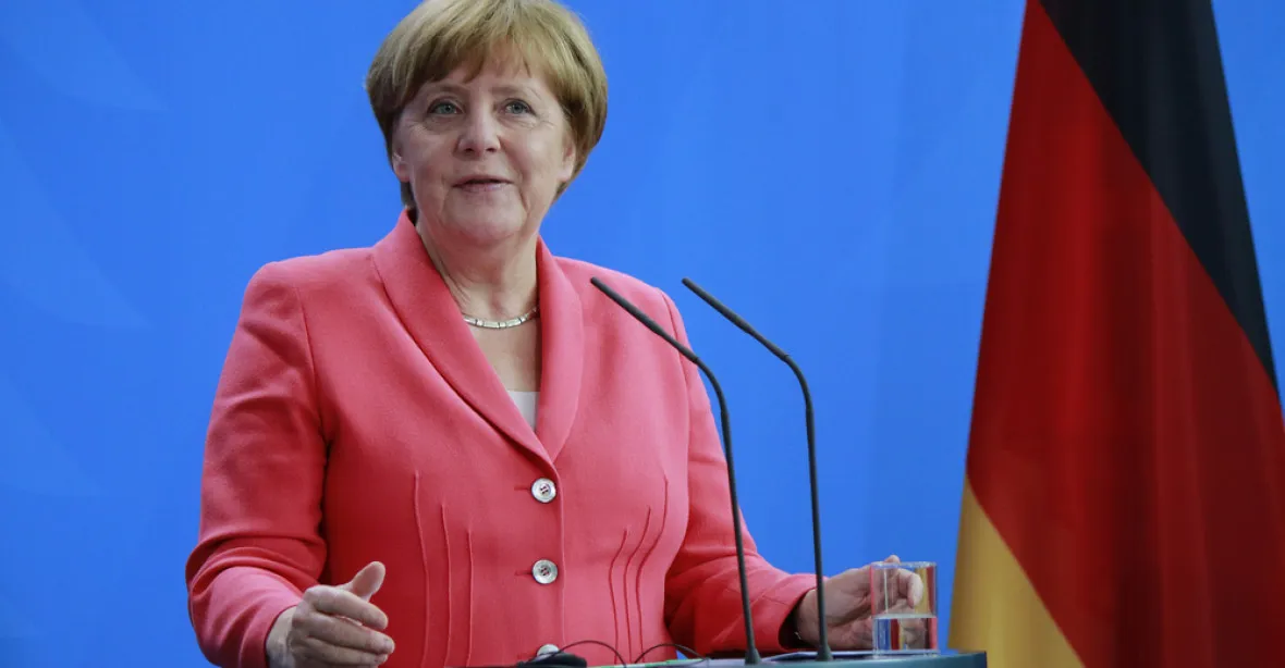 Merkelová zahájila kampaň, EU označila za „překrásný projekt“