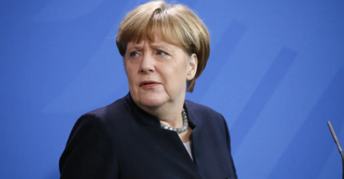 Merkelová je proti spojování přijímání běženců s evropskými fondy
