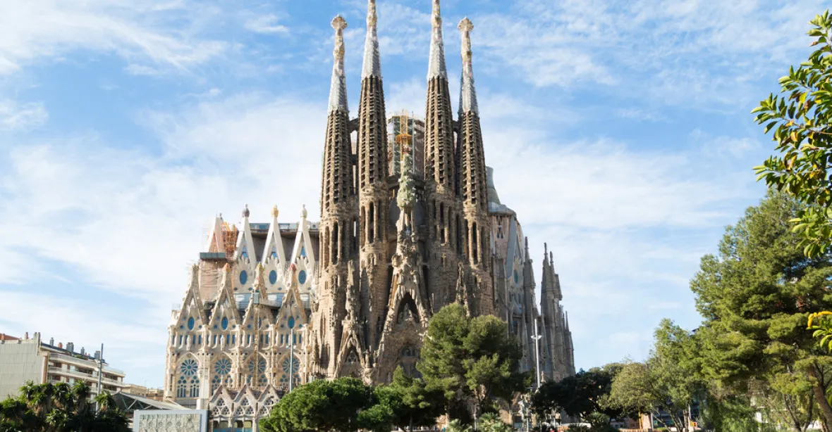 V katedrále Sagrada Familia se konala mše za oběti atentátů