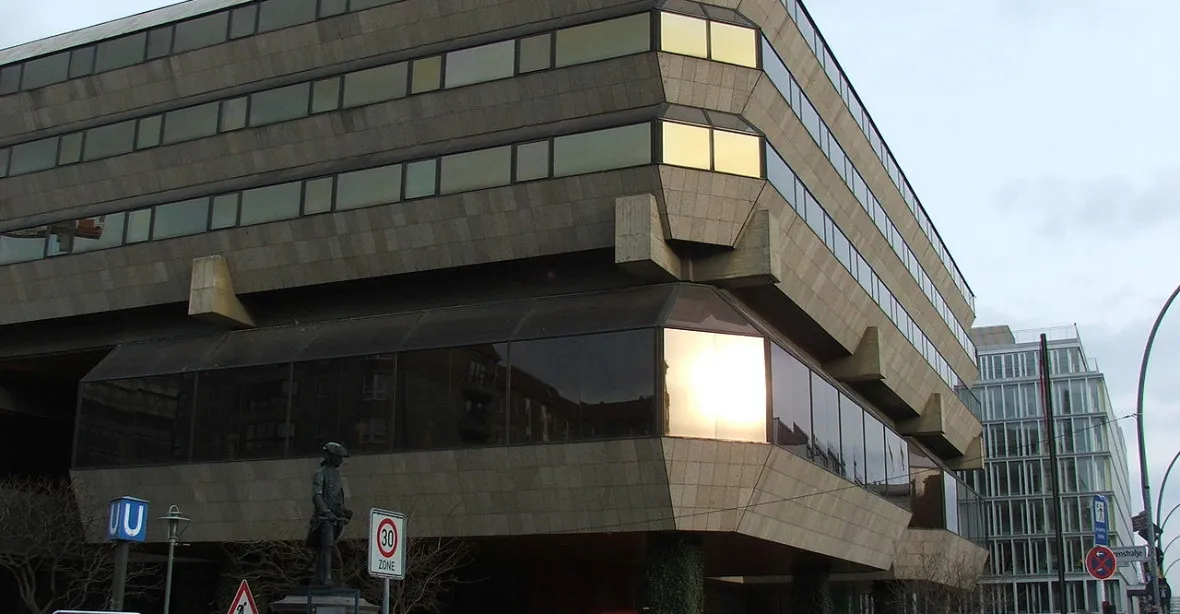Český brutalismus v Berlíně zůstává. Nová česká ambasáda nebude