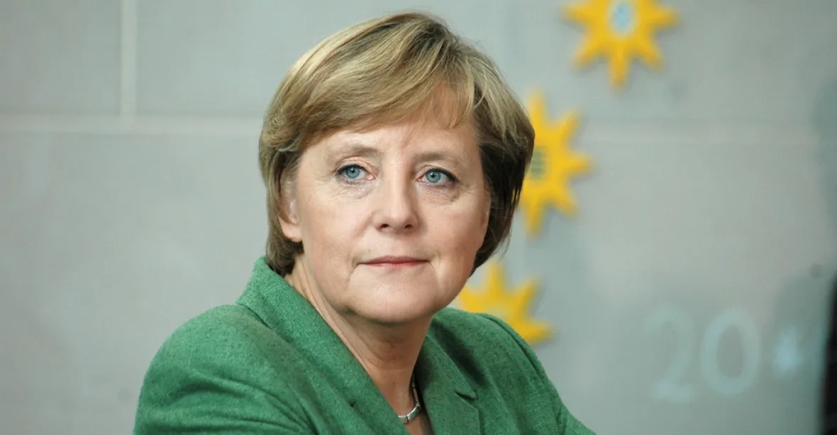 Merkelová a další němečtí politici dostali výhrůžné dopisy s bílým práškem