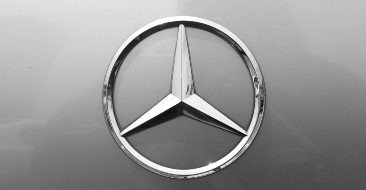 Problémy s emisemi Mercedesu se týkají i Česka, může svolat 5000 vozů
