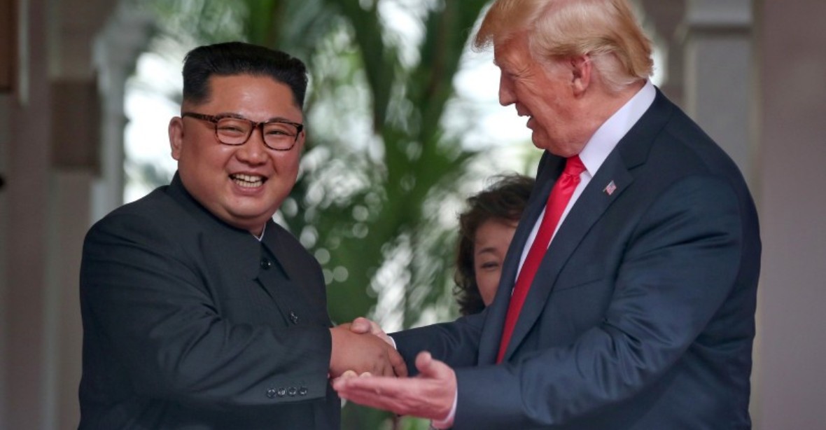 Nobelova cenu za mír: šance podle sázkařů mají Kim, Mun a Trump