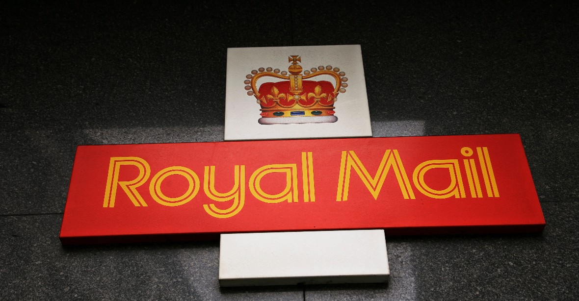 Křetínský a Tkáč koupili část podílu v britské poště Royal Mail