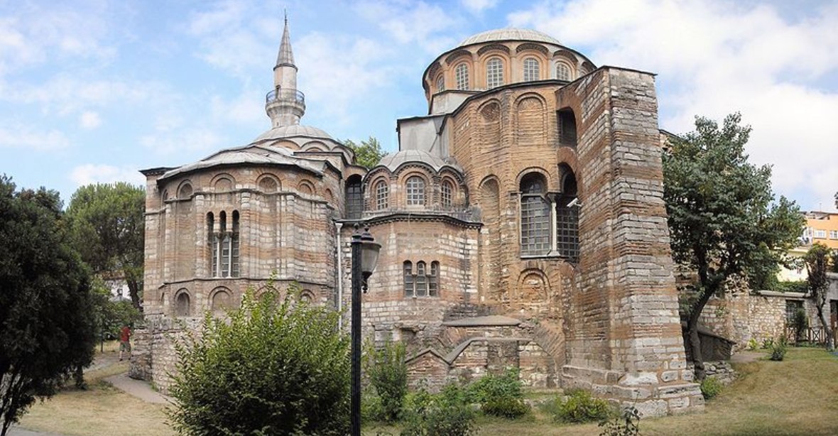 Turecko přeměnilo v mešitu další křesťanskou památku. Chrám v Chóře ze 4. století