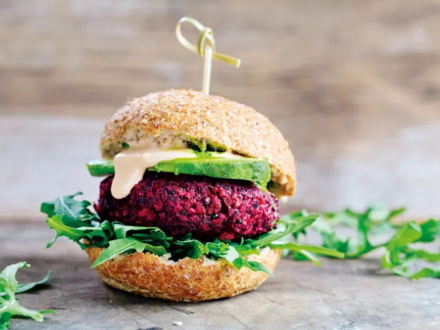 Bitva o maso. Může být hamburger vegetariánský? V EP se tvrdě lobuje