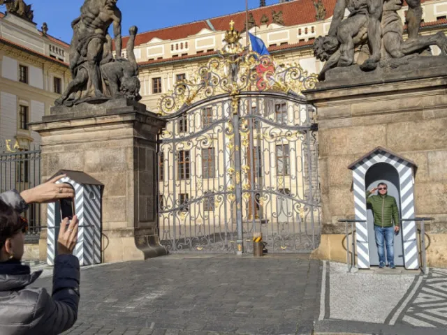 Vláda schválila 200 milionů navíc pro Pražský hrad