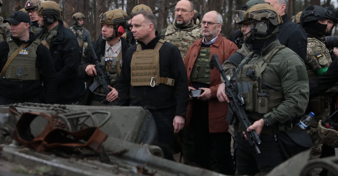 „Toto není válka, toto je terorismus.“ Duda s prezidenty z Pobaltí viděli důsledky agrese na Ukrajině