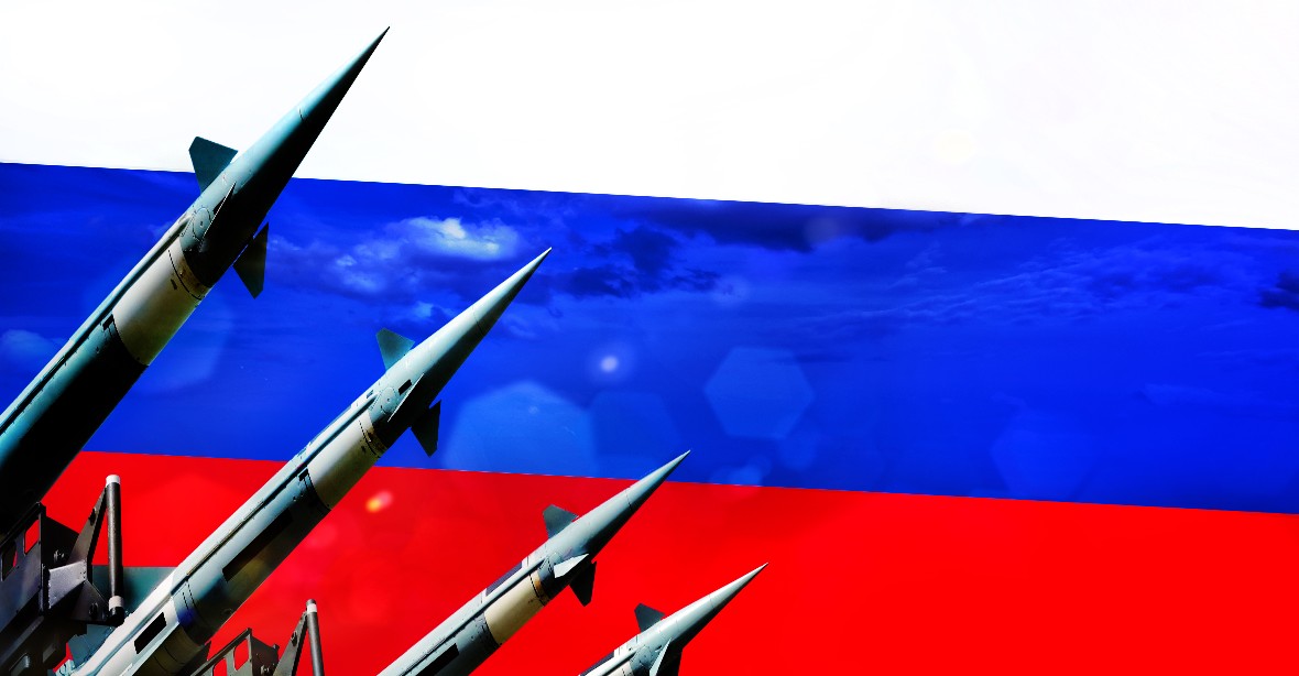 Putin zmrazil dohodu o počtu jaderných hlavic. V Praze ji uzavřel Obama