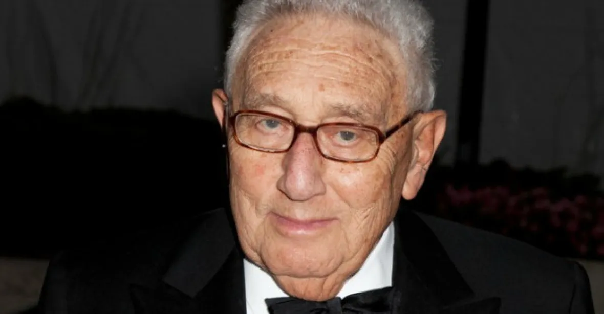 „K jednání o míru dojde do konce roku,“ myslí si Kissinger o válce na Ukrajině