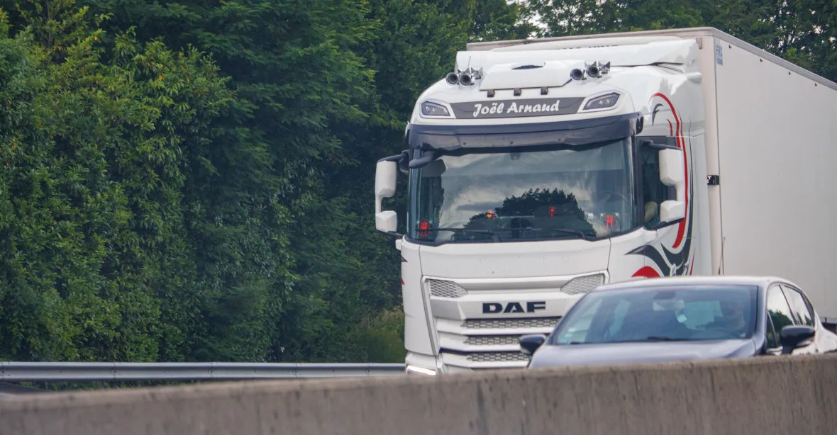 Němci se zlobí na řidiče kamionů z Východu. Objevili způsob, jak se vyhnout placení mýta