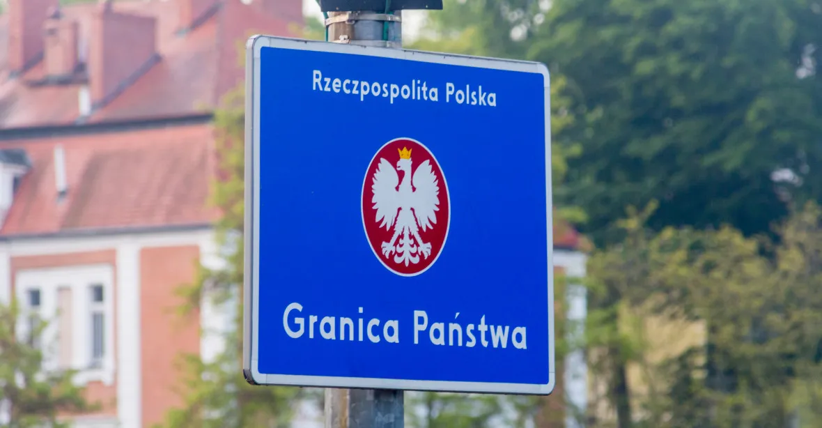 V Polsku se kšeftovalo s cizineckými vízy. Náměstek ministra se pokusil o sebevraždu