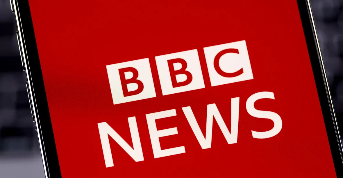 „BBC je antisemitská. Ohrožujete nás.“ Židé konfrontovali šéfy stanice