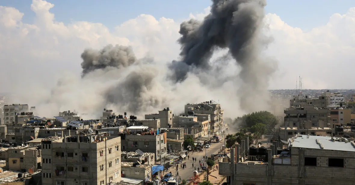 Nemocnice v Gaze přerušují provoz. Palivo dodané Izraelem zůstalo netknuté