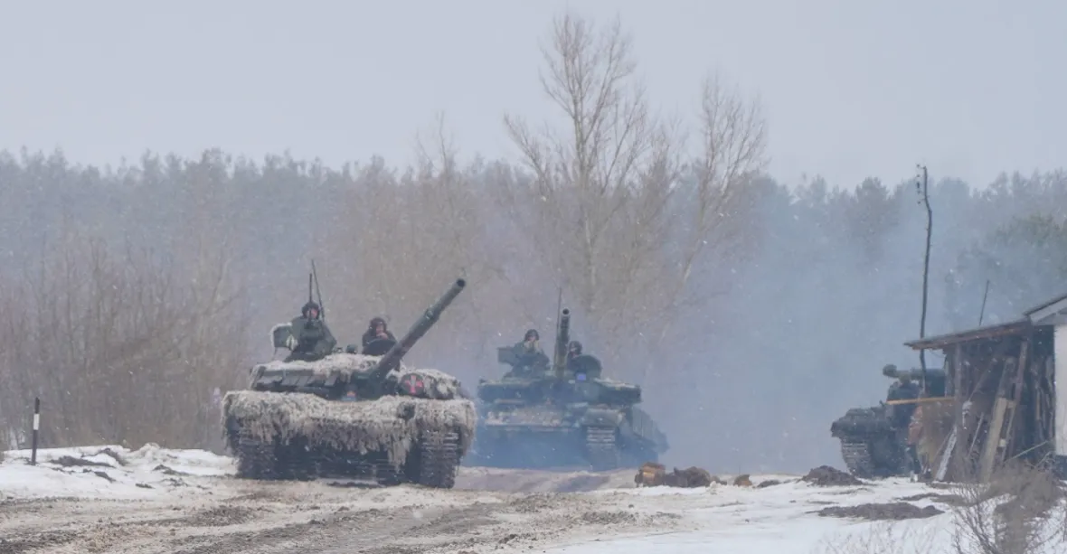 VIDEO: Zákopy Ukrajinců rozmetala obří nálož. Tunely používají Rusové i k protiútokům