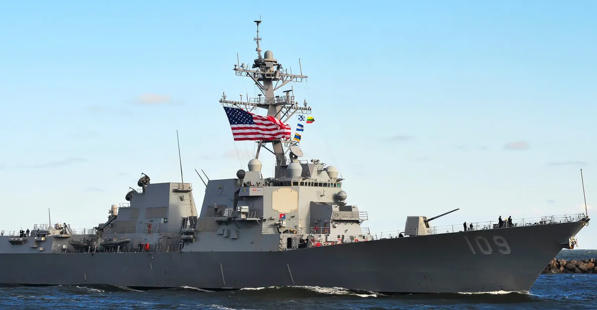 Námořnictvo USA vyplouvá do boje. Povede koalici států proti útokům Húsiů z Jemenu