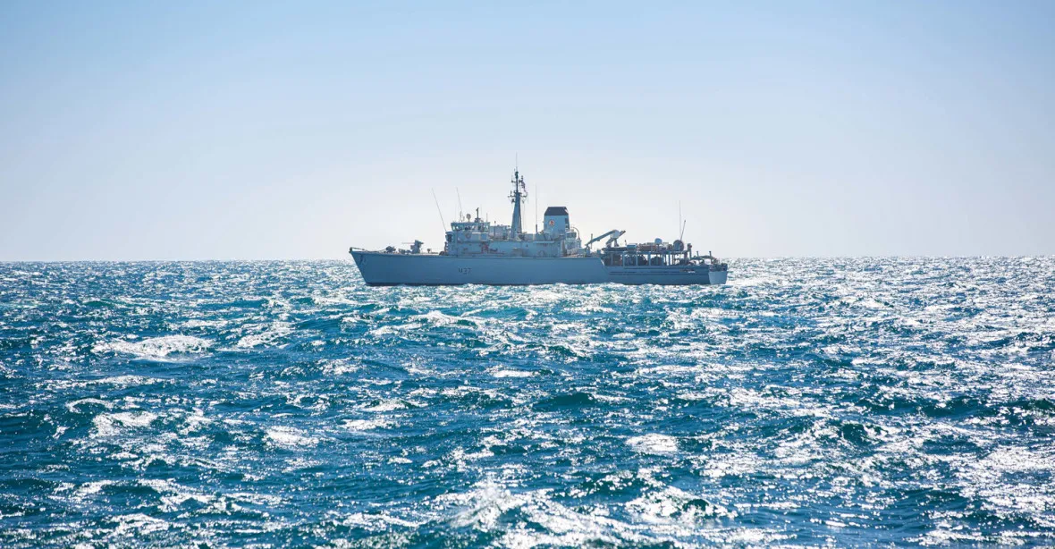 VIDEO: V Zálivu se srazily dvě britské minolovky. Další důkaz krize námořnictva