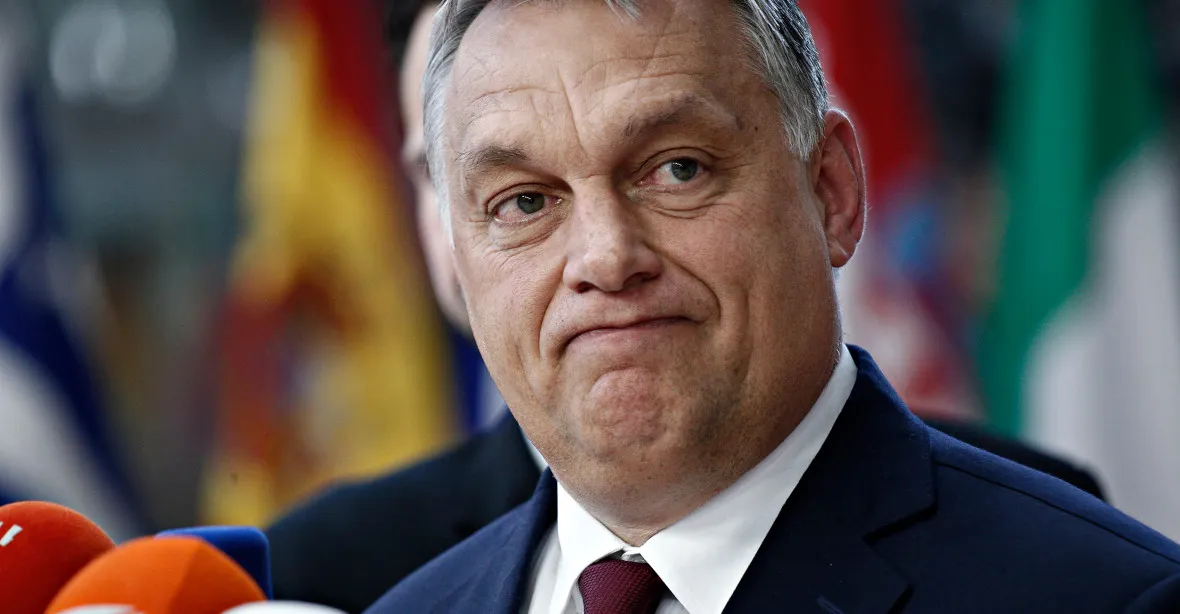 „Orbán není diktátor,“ zlobí se Budapešť. Maďarsko si předvolalo amerického velvyslance