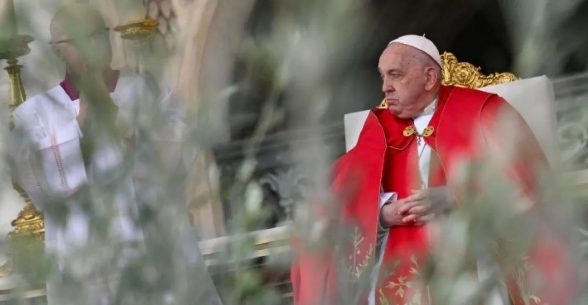 Papež odsoudil útok v Moskvě, při mši o Květné neděli vynechal kázání