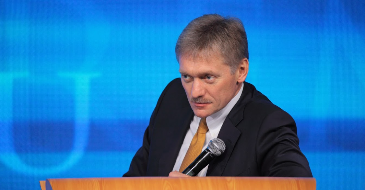 Vztahy Ruska a NATO se dostaly na úroveň přímé konfrontace, prohlásil Peskov