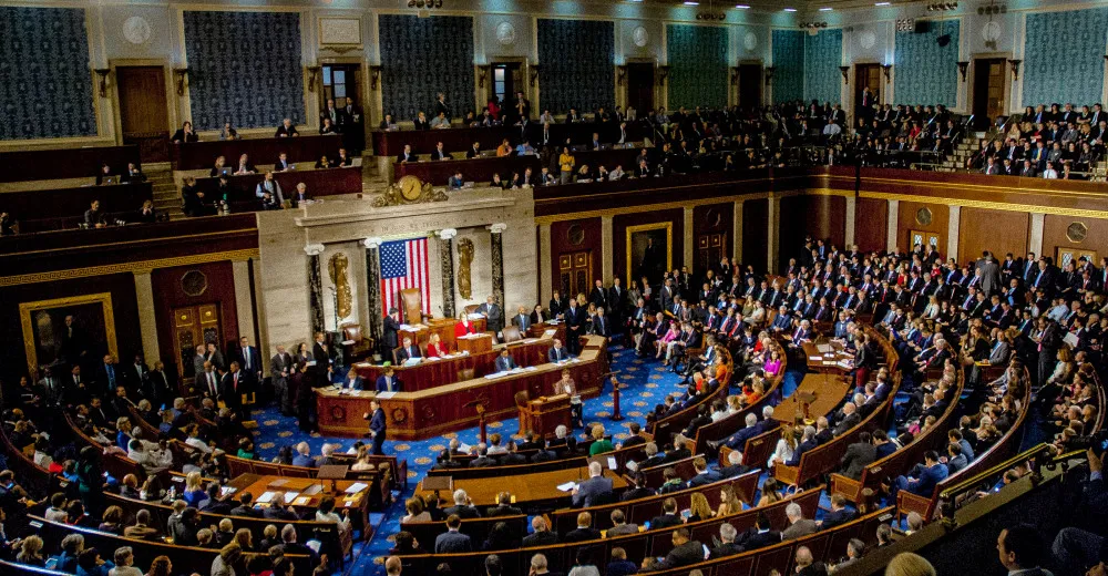 Americký Senát schválil balík s vojenskou pomocí pro Ukrajinu či Izrael