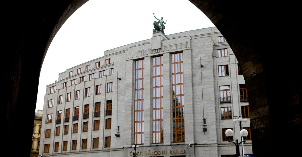 Česká národní banka snížila základní úrokovou sazbu o půl procentního bodu